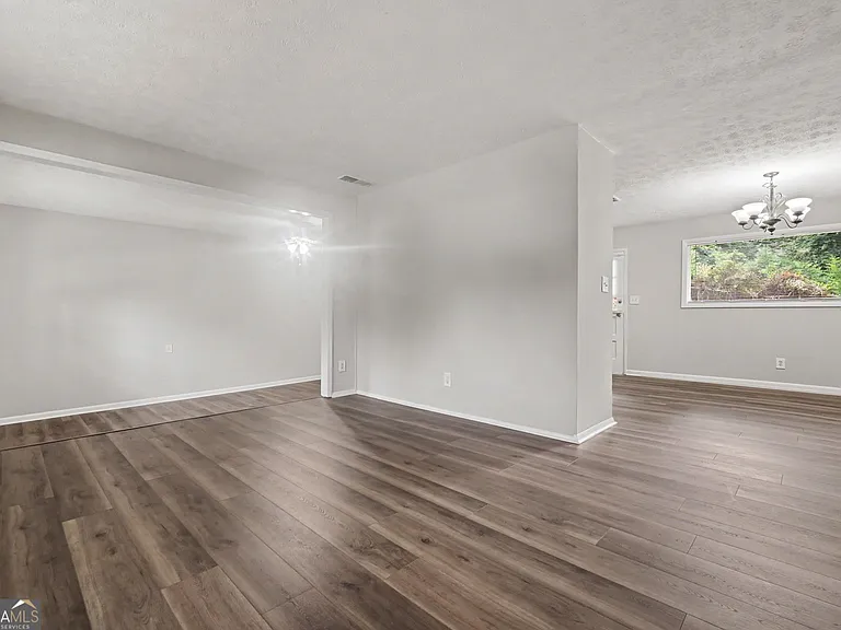 1315 Pineglen Dr — Photo 6