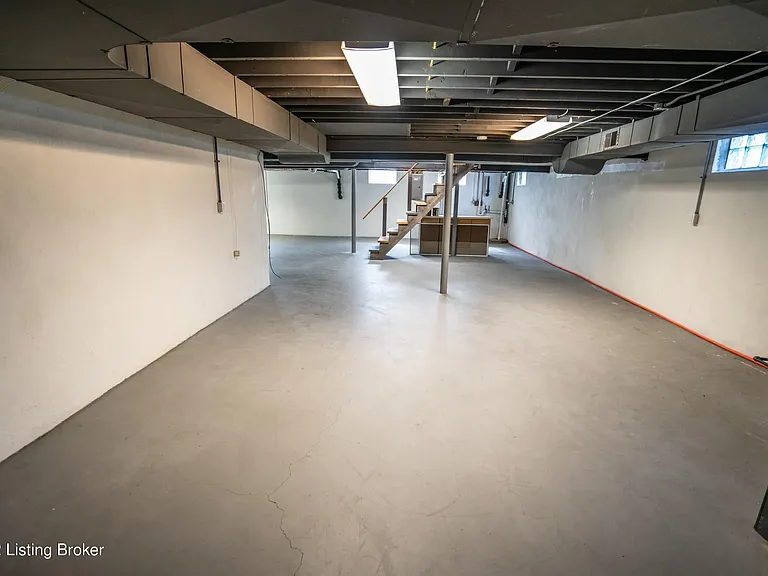 9008 Haviland Ave — Photo 31