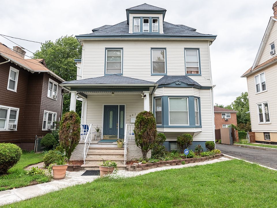 2nd image of 241 Edgar Pl