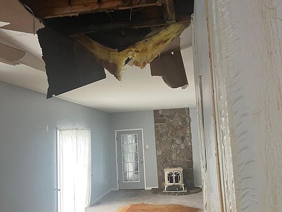 3rd image of 112 Jules Dr