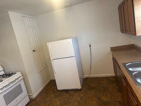 5th image of 258 Sussex Ave #2