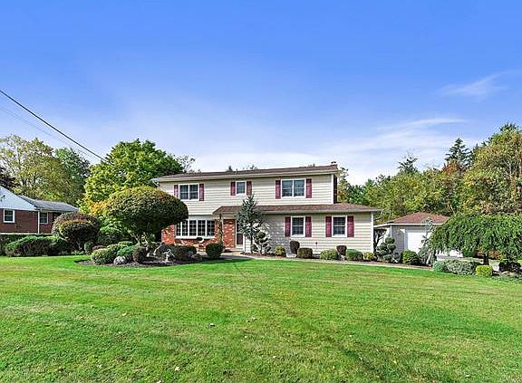 3rd image of 4 Boniello Dr