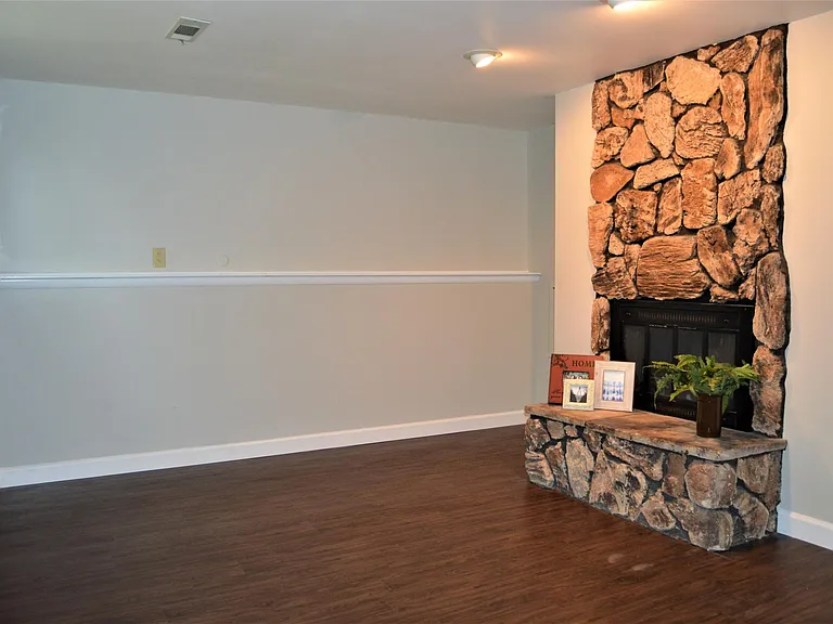 2316 Hackberry Ct — Photo 33