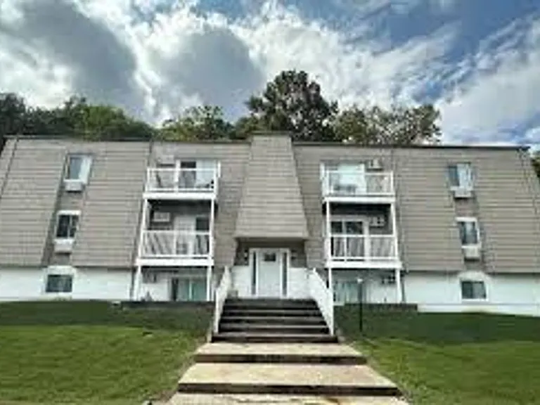 Aurora Apartments — Photo 10