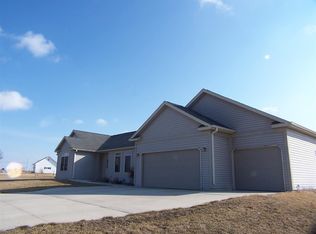 W9543 Zimmerman Dr, Beaver Dam, WI 53916