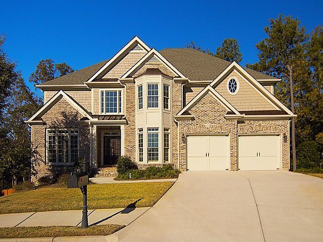 1st image of 401 Oak Brook Ct SE