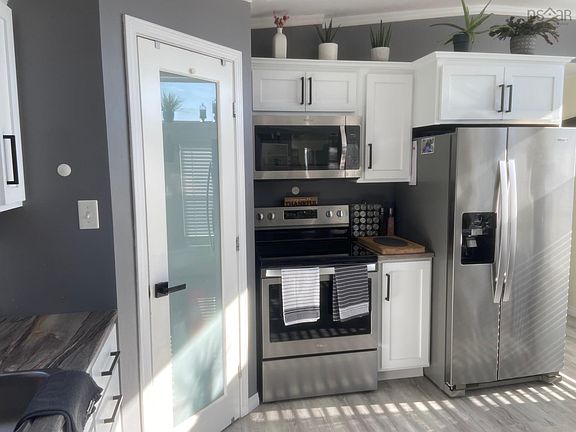 5th image of 3589 Clam Harbour Rd