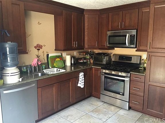 Upgraded countertops and Stainless Steel appliances