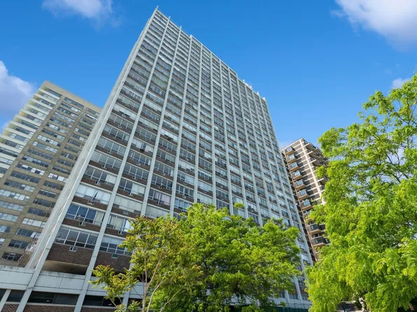 6171 N Sheridan Rd APT 1112, Chicago, IL 60660