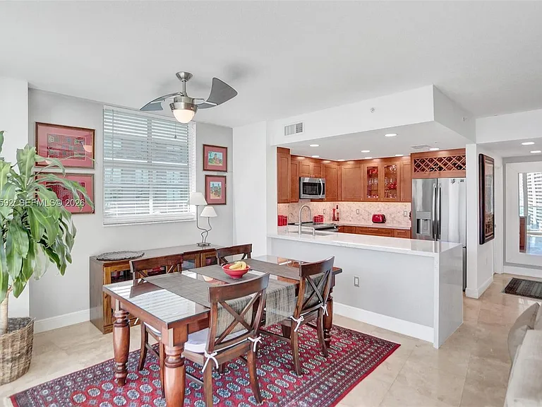 1250 S Miami Ave #2702 — Photo 3