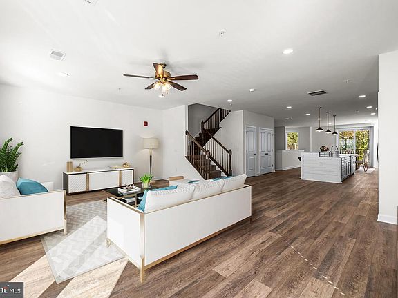 4th image of 900 Gilbert Rd #3660A
