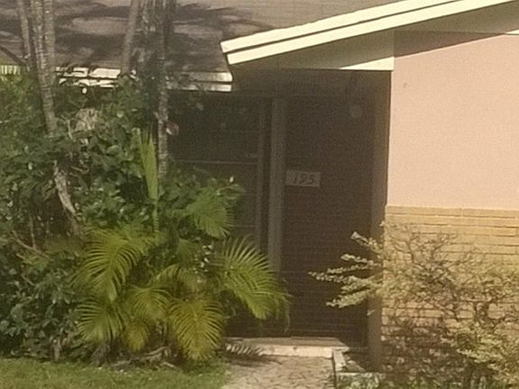 4th image of 195 Sierra Dr