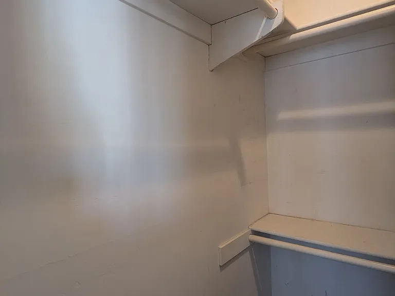 2381 Almeria Ct — Photo 6