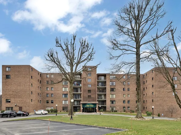 3 Alta Vita Dr APT 608, Greensburg, PA 15601