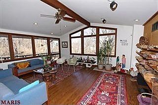 5th image of 30 Branford Dr