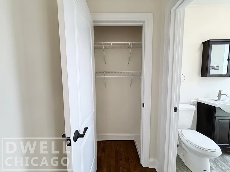 916-20 Greenbay Rd #3C — Photo 4