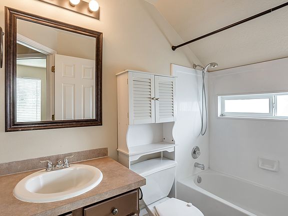 1056_N_420_W_-_8_02012021