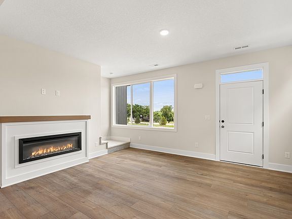 4th image of 901 Percheron Ln