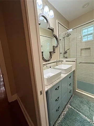 4915 Laurel St — Photo 15