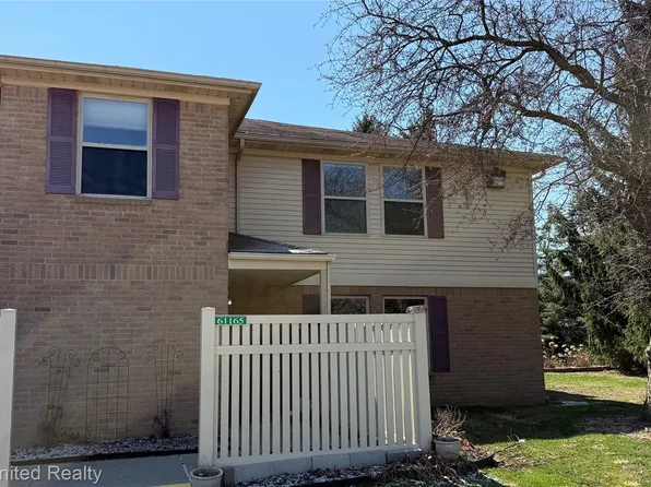 61165 Greenwood Dr #114, South Lyon, MI 48178