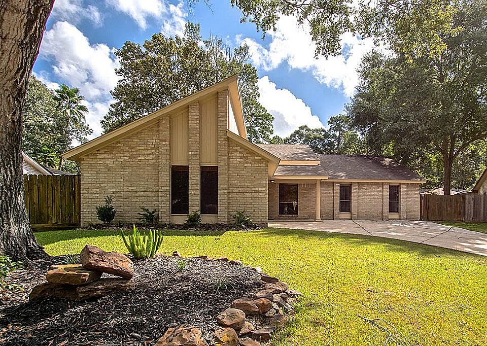 1st image of 4010 Pecan Knoll Dr