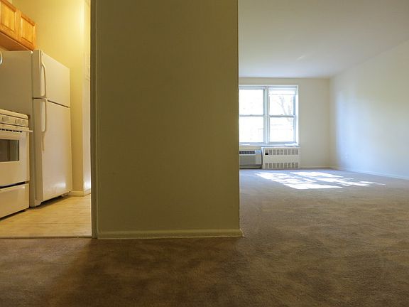 4th image of 30 Ebbitts St APT 4N