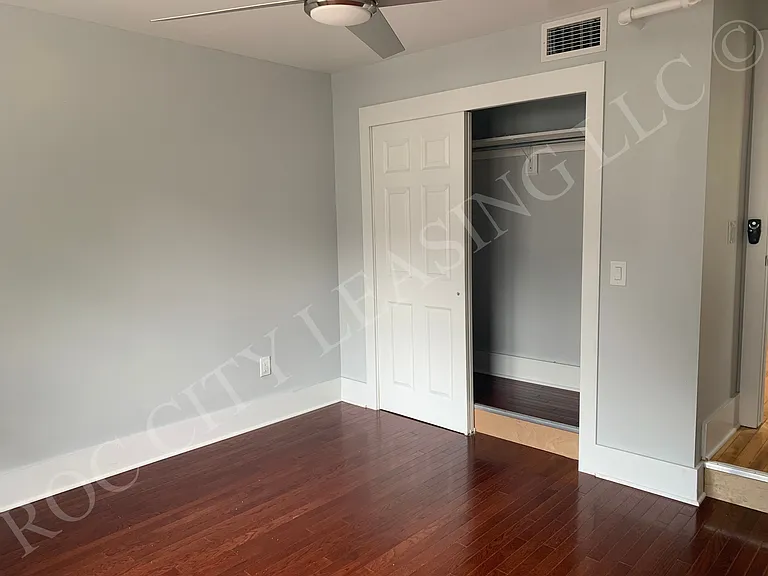 965 Monroe Ave #3 — Photo 4
