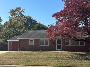 6 Village Dr W, Hamilton, NJ 08620