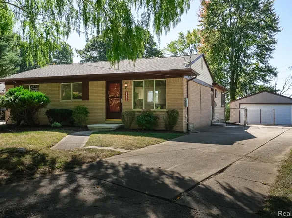 26293 Shiawassee Rd, Southfield, MI 48033