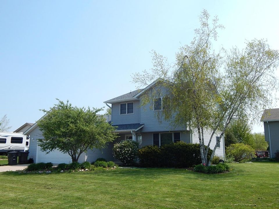 1st image of W232N7468 Highview Dr