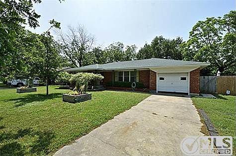 4th image of 1805 Linden Dr