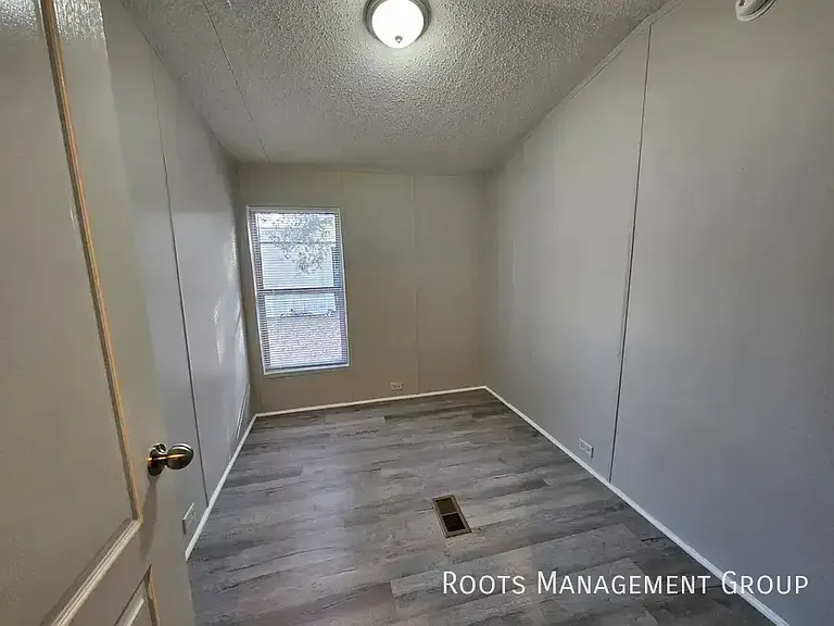3315 Sylvester Hwy #63 — Photo 8