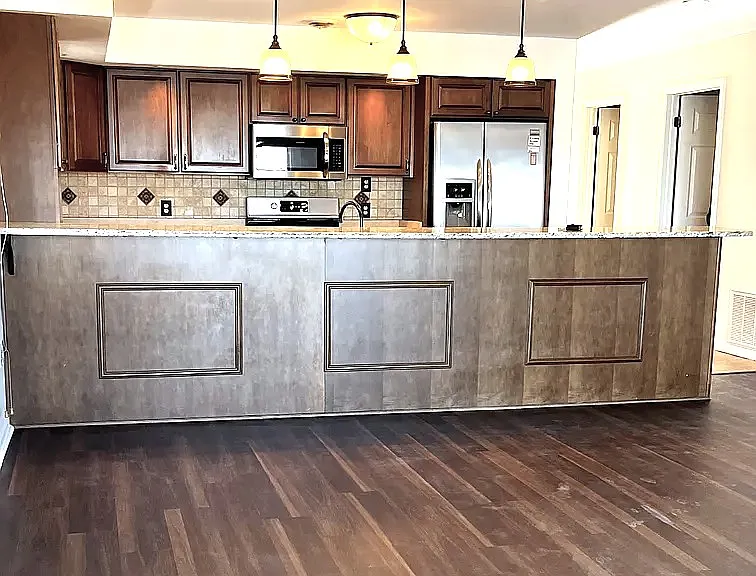 634 W 2nd St #306 — Photo 10