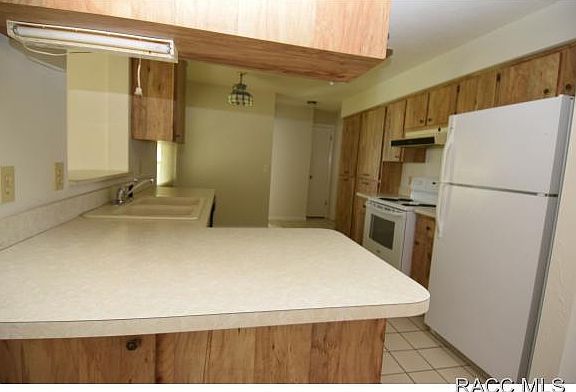 4th image of 246 W Queencup Ct