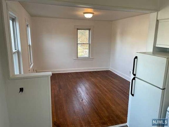 5th image of 275 Washington Ave Floor 2