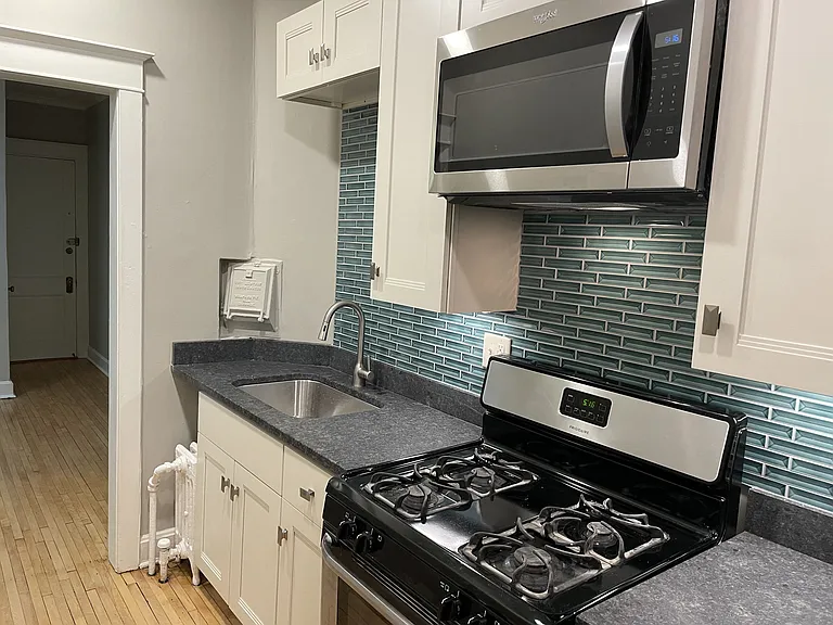 1065 Selby Apartments — Photo 38