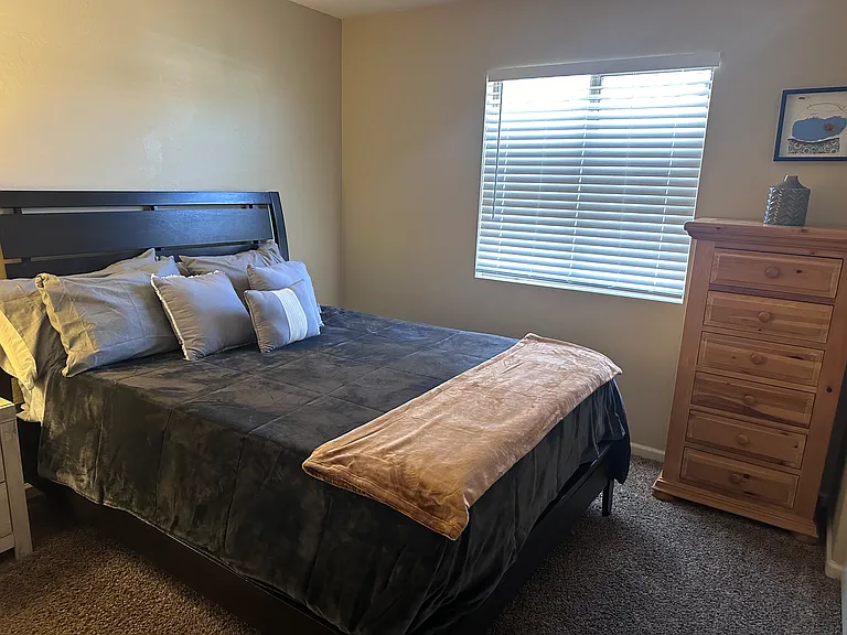 14909 W Caribbean Ln — Photo 10