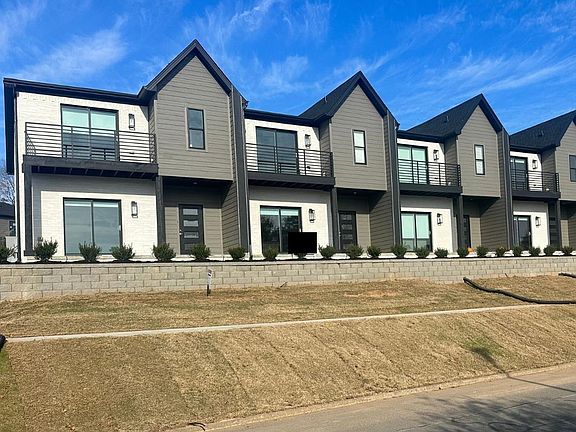 2nd image of 225 Country Club Pkwy #41