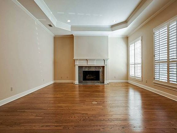 2nd image of 76 Bristol Grn