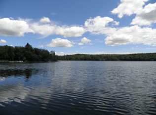 Leonhardt Rd, Becket, MA 01223