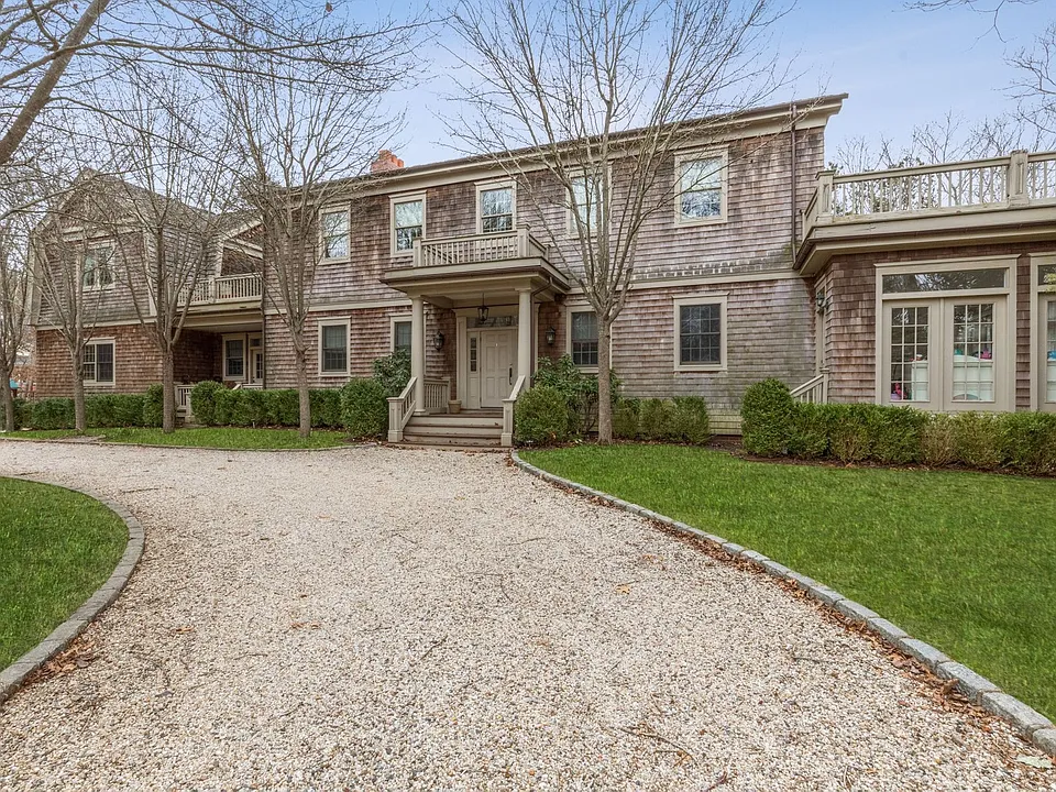 89 Whooping Hollow Rd