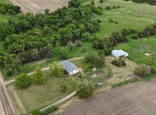 32180 S A Rd, Trumbull, NE 68980