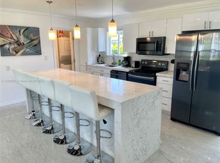 325 SE 4th Ave #0, Dania, FL 33004