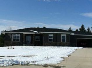 3043 Savannah Ct, Cedar Rapids, IA 52233