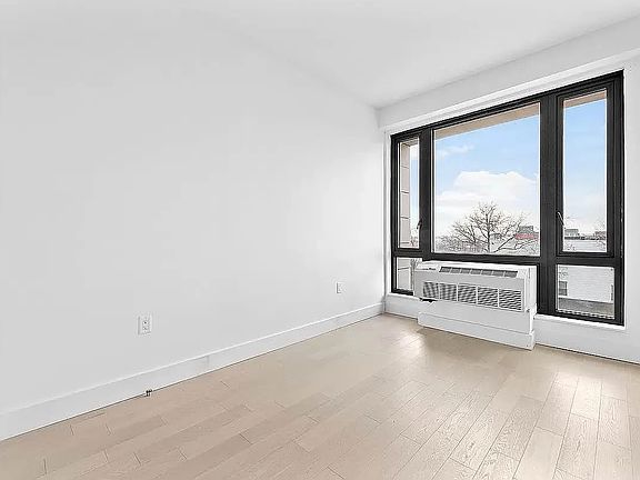 3rd image of 635 4th Ave APT 903