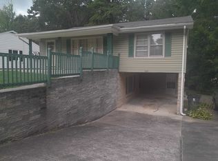 1024 Roanoke Ave, Henderson, NC 27536