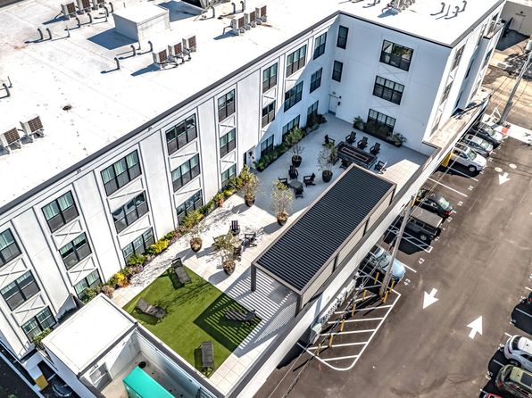301 Main St #209