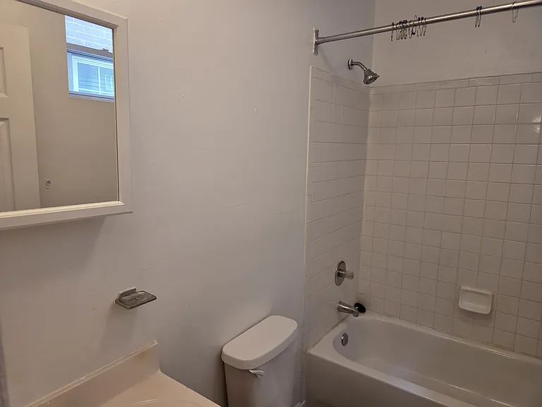 1216-1218 W Fayette St #201 — Photo 9