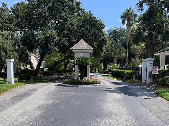 2nd image of 4824 Gulfstream Ct