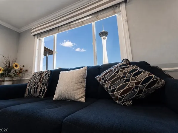 2101 Santa Paula Dr, Las Vegas, NV 89104